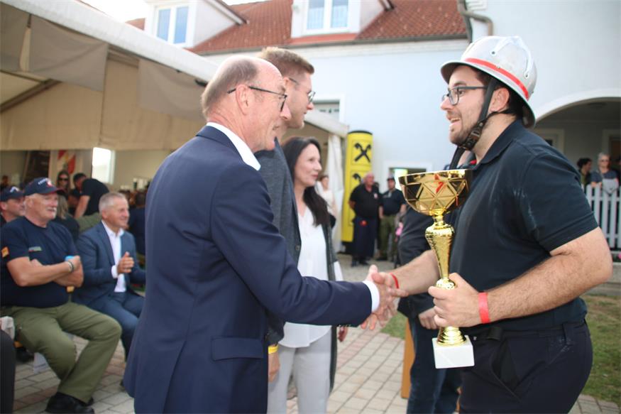 Triple-Sieg und Wanderpokal für Feuerwehr Frankenau