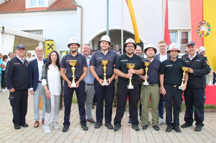 Triple-Sieg und Wanderpokal für Feuerwehr Frankenau