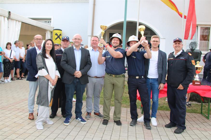 Triple-Sieg und Wanderpokal für Feuerwehr Frankenau