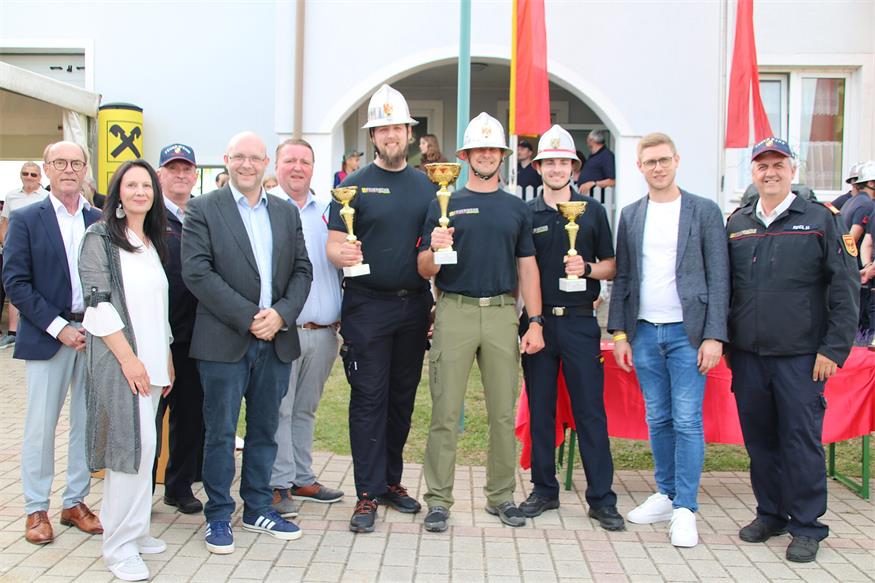 Triple-Sieg und Wanderpokal für Feuerwehr Frankenau