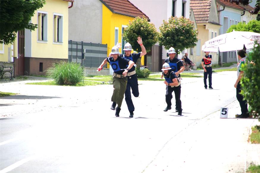 Triple-Sieg und Wanderpokal für Feuerwehr Frankenau