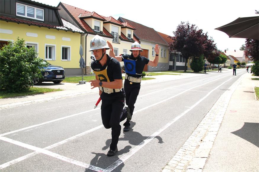Triple-Sieg und Wanderpokal für Feuerwehr Frankenau