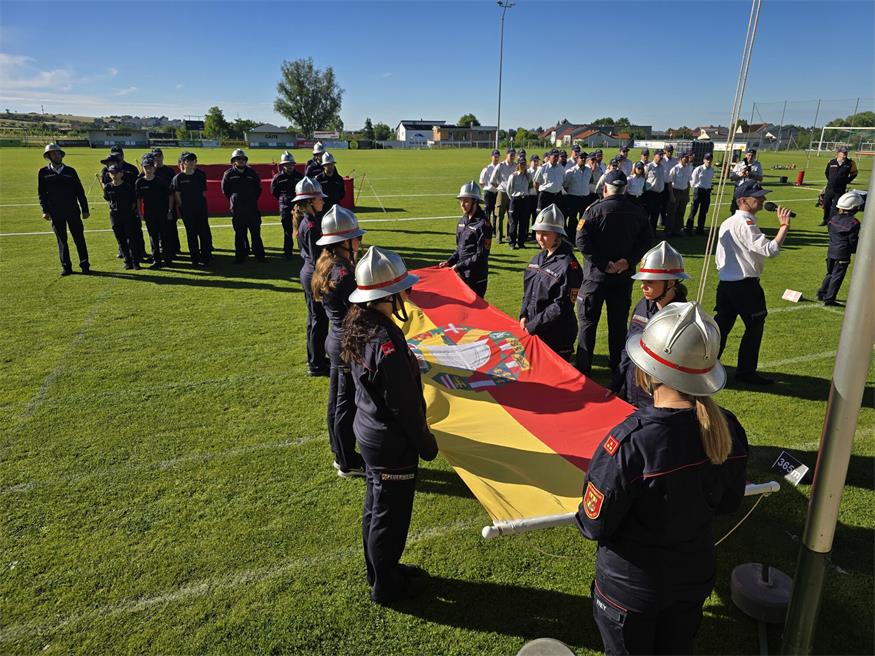 Winden: Tolle Leistung bei den Bezirksfeuerwehrleistungsbewerben