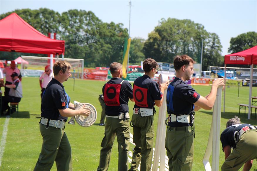 Schnelligkeit, Präzision und Teamwork: Leistungsbewerb der Feuerwehren