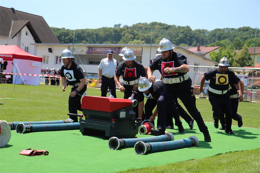 Schnelligkeit, Präzision und Teamwork: Leistungsbewerb der Feuerwehren