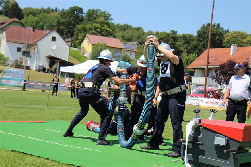 Schnelligkeit, Präzision und Teamwork: Leistungsbewerb der Feuerwehren
