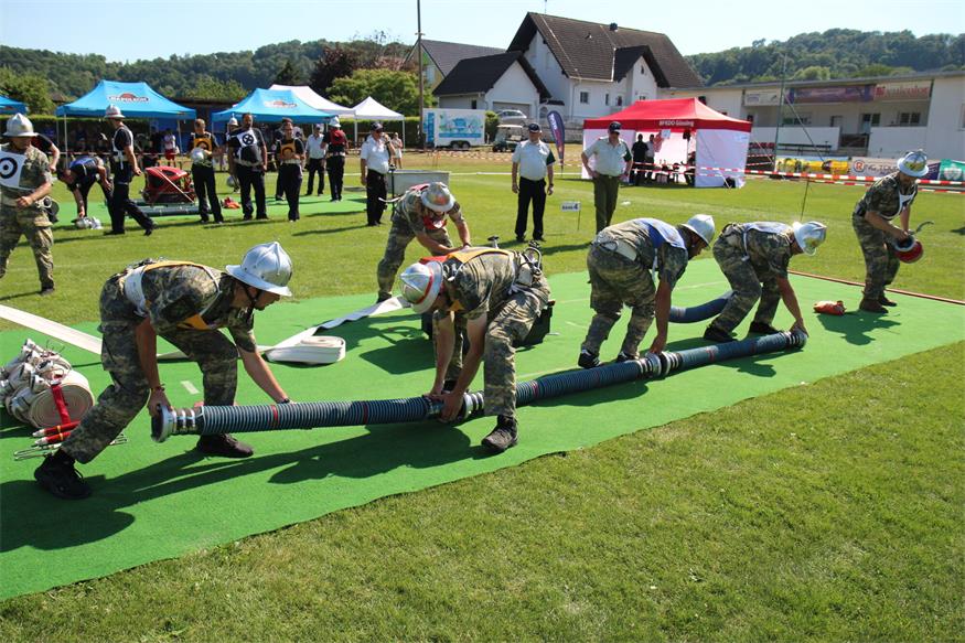 Schnelligkeit, Präzision und Teamwork: Leistungsbewerb der Feuerwehren
