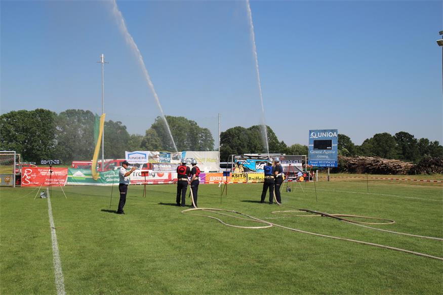 Schnelligkeit, Präzision und Teamwork: Leistungsbewerb der Feuerwehren