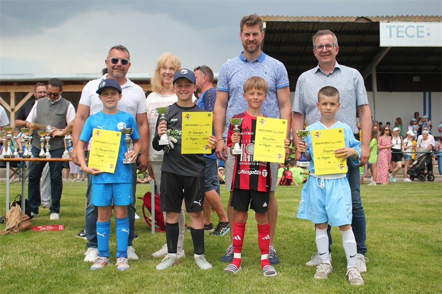 Volksschule Siegendorf und Zurndorf gewinnen ihre Sumsi-Cup Bezirksbewerbe
