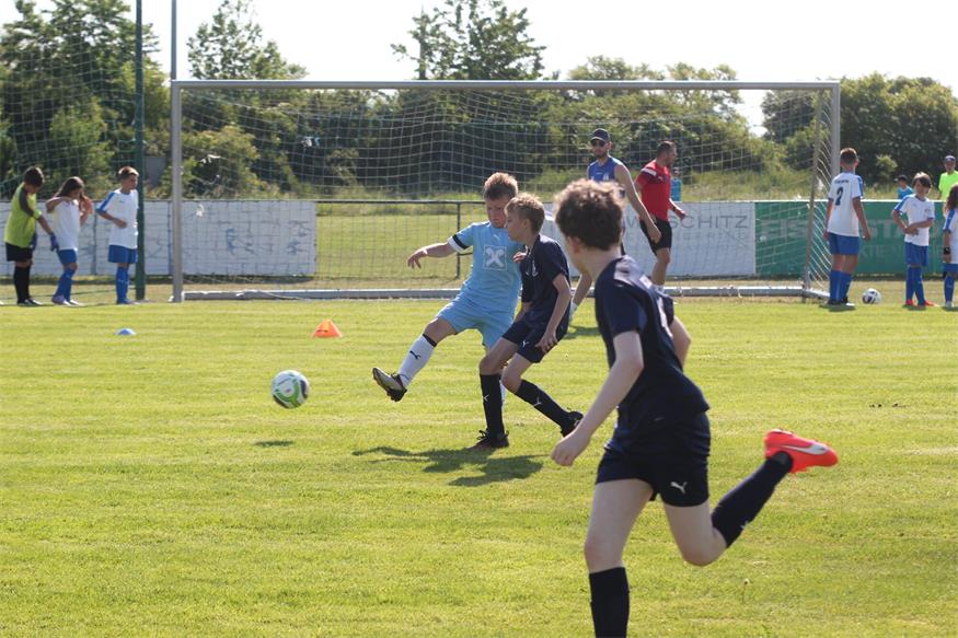Volksschule Siegendorf und Zurndorf gewinnen ihre Sumsi-Cup Bezirksbewerbe