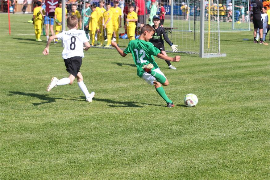 Volksschule Siegendorf und Zurndorf gewinnen ihre Sumsi-Cup Bezirksbewerbe