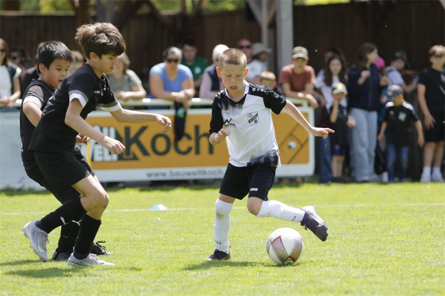 Volksschule Siegendorf und Zurndorf gewinnen ihre Sumsi-Cup Bezirksbewerbe