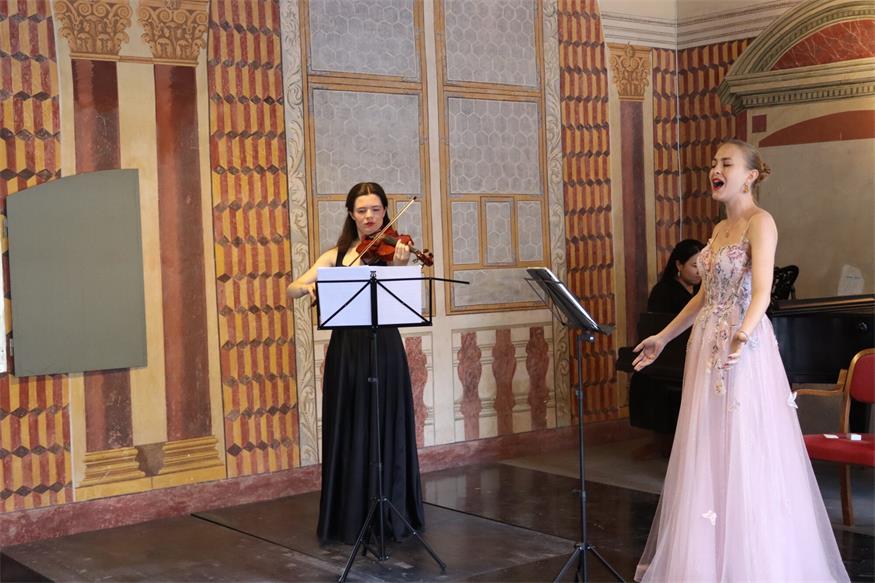 Schloss-Matinee entführte in die Welt der Operette und des Wienerlieds