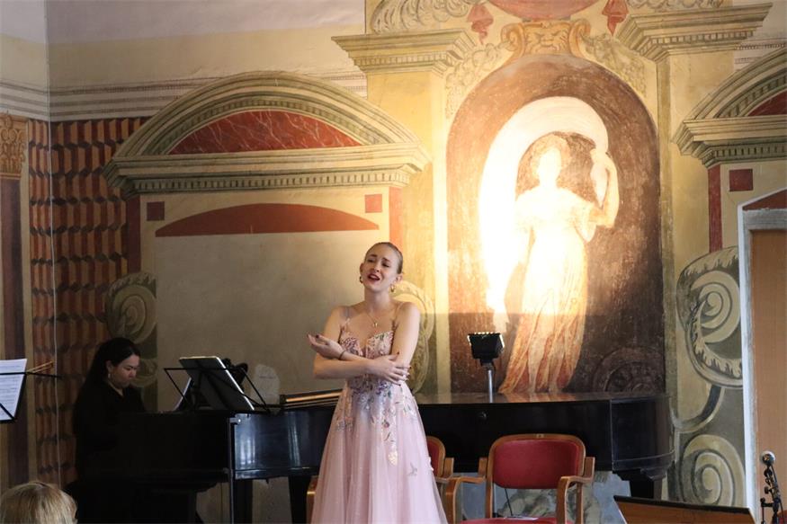 Schloss-Matinee entführte in die Welt der Operette und des Wienerlieds
