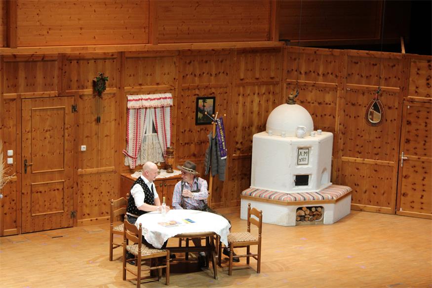 Raidinger Theaterpartie überzeugt mit „Vaterschaftstest“