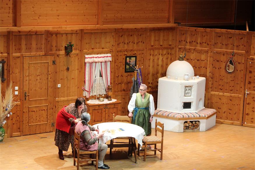 Raidinger Theaterpartie überzeugt mit „Vaterschaftstest“