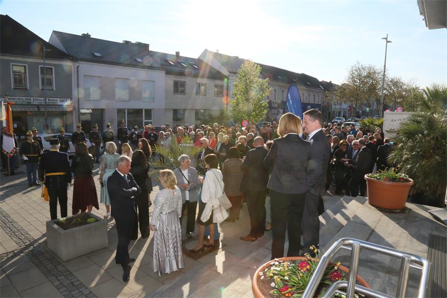 Neusiedl feiert 100 Jahre Stadt mit Festsitzung und Gala