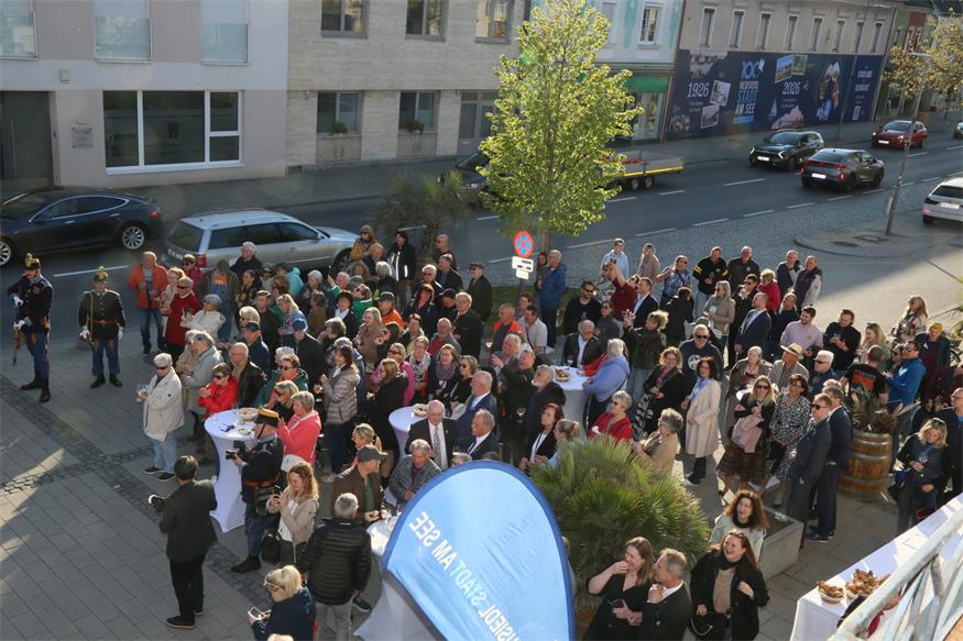 Neusiedl feiert 100 Jahre Stadt mit Festsitzung und Gala