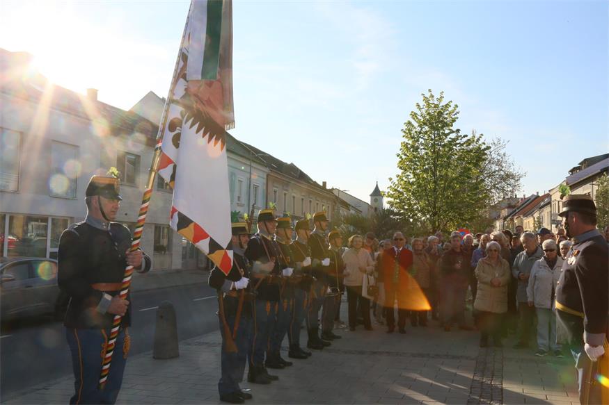 Neusiedl feiert 100 Jahre Stadt mit Festsitzung und Gala