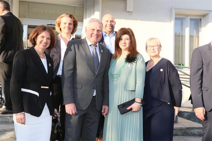Neusiedl feiert 100 Jahre Stadt mit Festsitzung und Gala