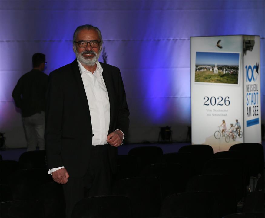 Neusiedl feiert 100 Jahre Stadt mit Festsitzung und Gala