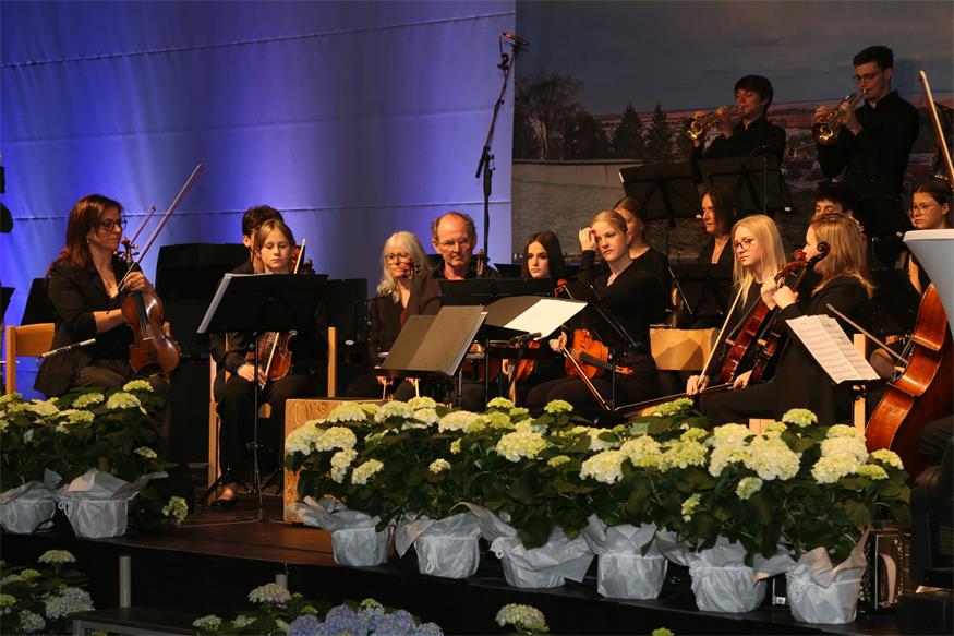 Neusiedl feiert 100 Jahre Stadt mit Festsitzung und Gala