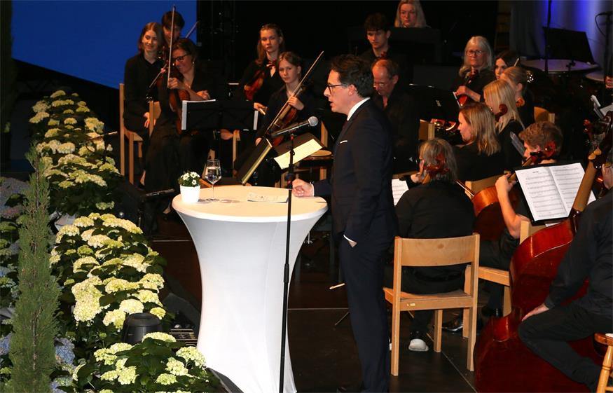 Neusiedl feiert 100 Jahre Stadt mit Festsitzung und Gala