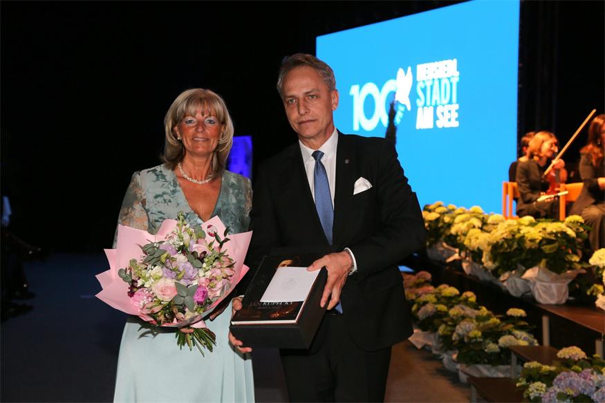 Neusiedl feiert 100 Jahre Stadt mit Festsitzung und Gala