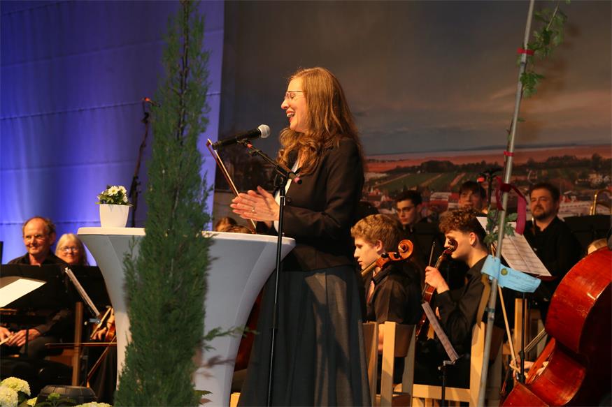 Neusiedl feiert 100 Jahre Stadt mit Festsitzung und Gala