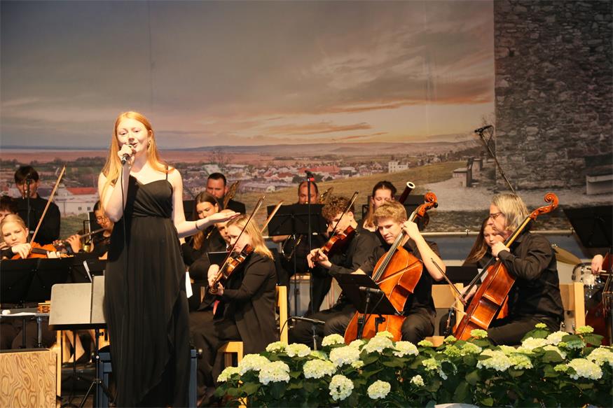 Neusiedl feiert 100 Jahre Stadt mit Festsitzung und Gala