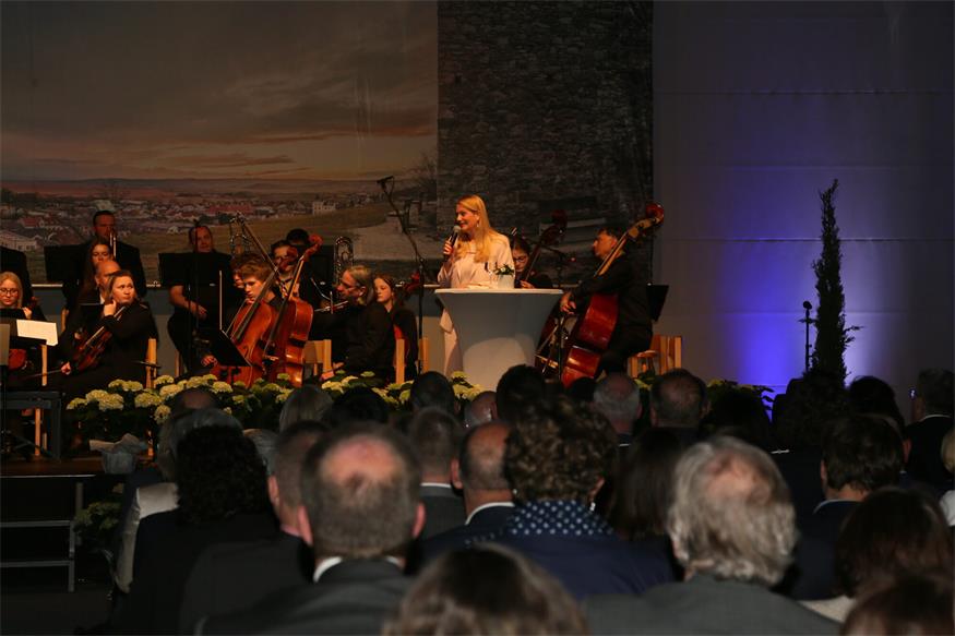 Neusiedl feiert 100 Jahre Stadt mit Festsitzung und Gala