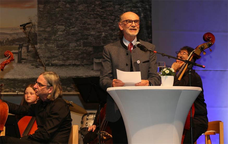Neusiedl feiert 100 Jahre Stadt mit Festsitzung und Gala