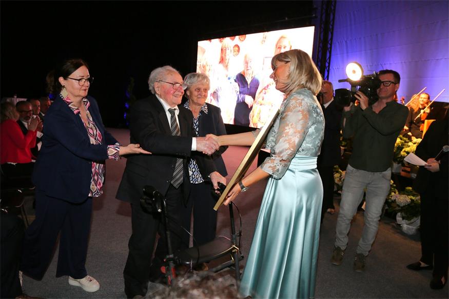 Neusiedl feiert 100 Jahre Stadt mit Festsitzung und Gala