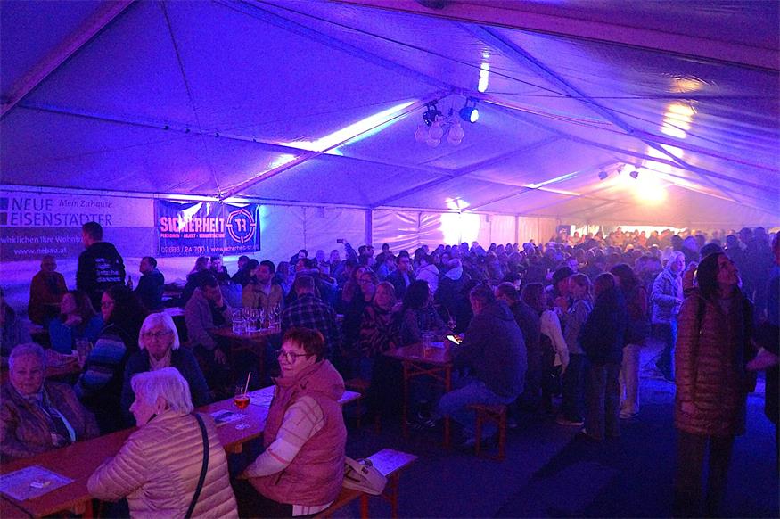 Kirtag in Mattersburg: Fußball, Freibier und beste Festzeltstimmung