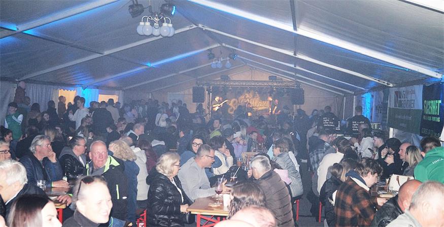 Kirtag in Mattersburg: Fußball, Freibier und beste Festzeltstimmung