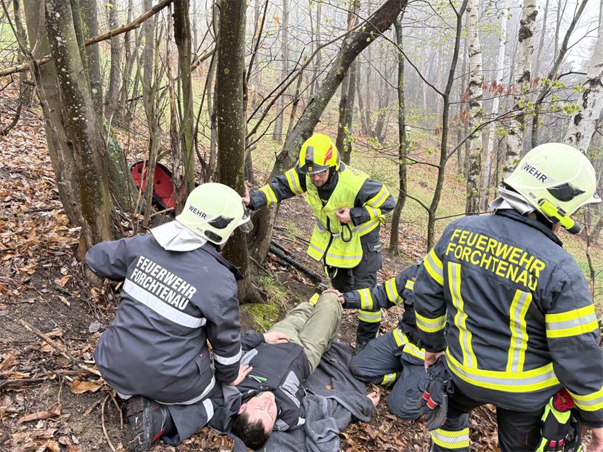 FF Forchtenau übte: Suchaktion im Wald