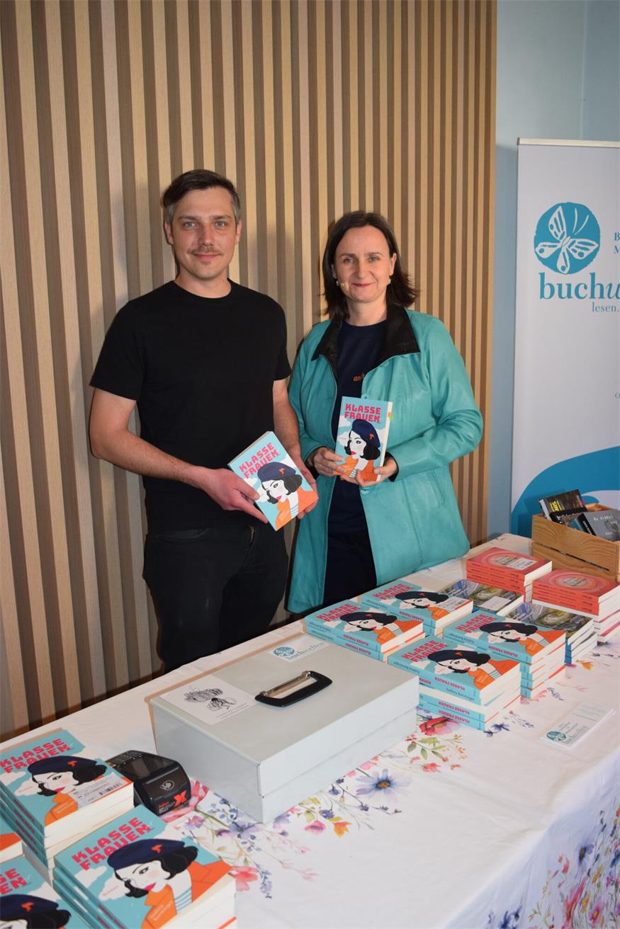 Volles Haus in Kr. Minihof bei Präsentation von Kerstingers Debütroman