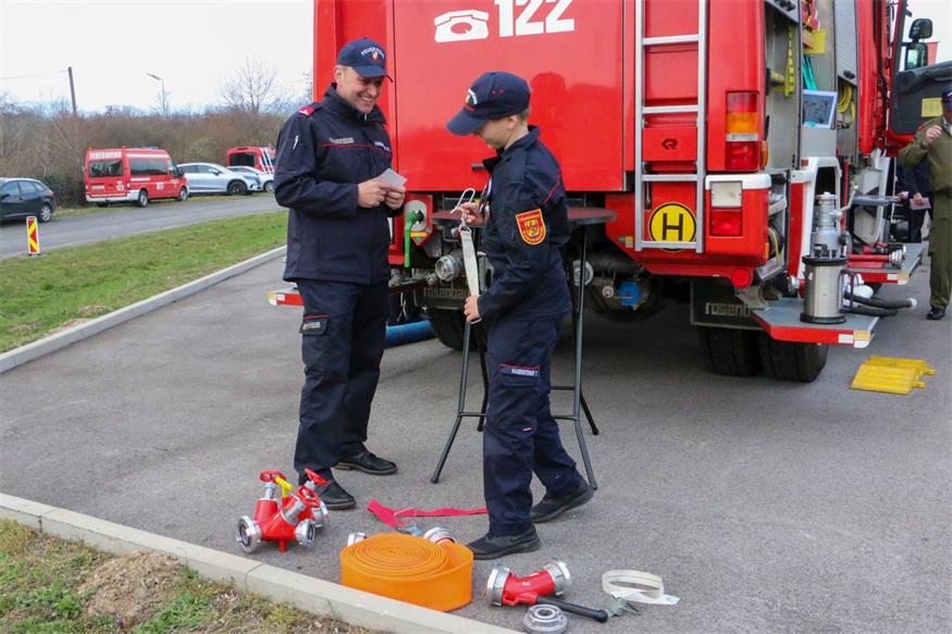 Feuerwehrjugendmitglieder überzeugten mit ihrem Wissen in Lackenbach
