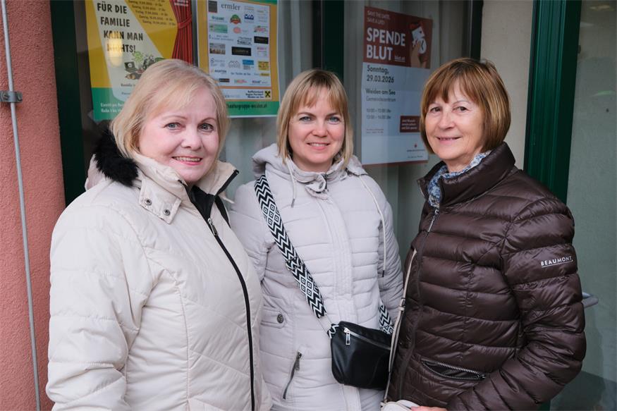 Theater im Winzerkeller: Eine Familie zum Schieflachen