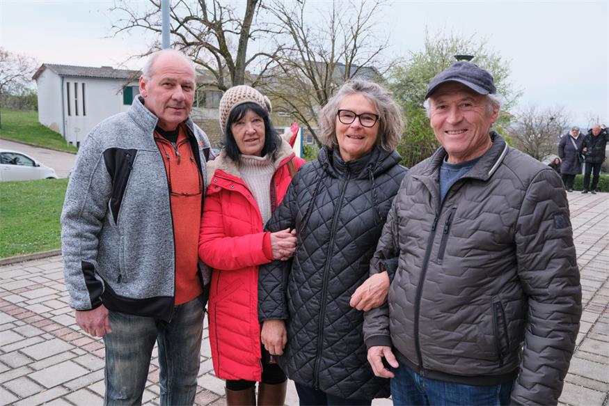 Theater im Winzerkeller: Eine Familie zum Schieflachen