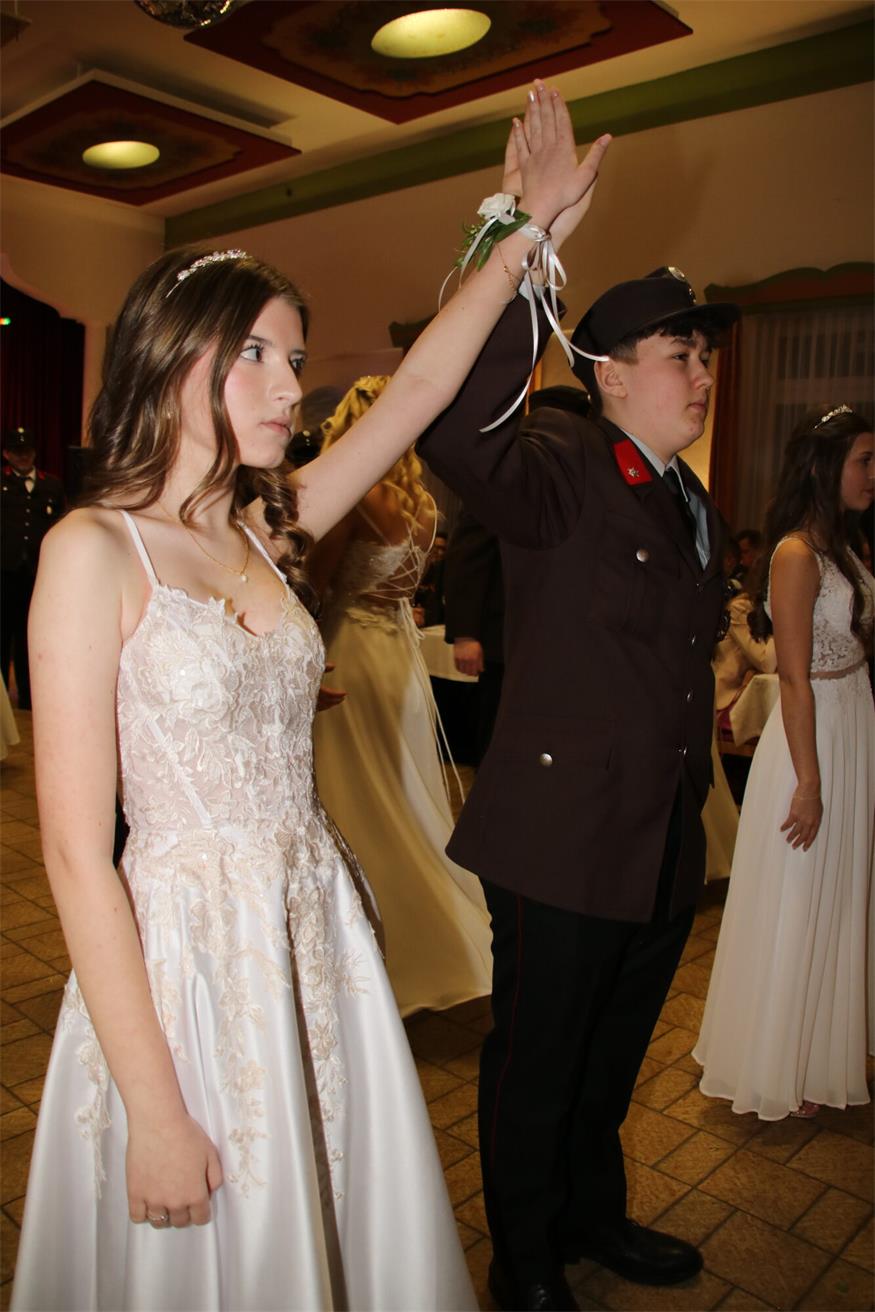 Der „Opernball“ des Mittelburgenlands: Die Feuerwehren baten zum Tanz