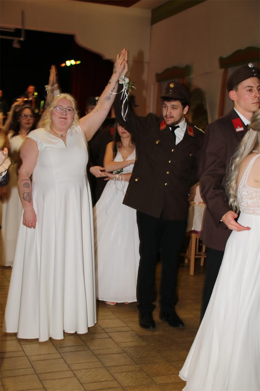 Der „Opernball“ des Mittelburgenlands: Die Feuerwehren baten zum Tanz