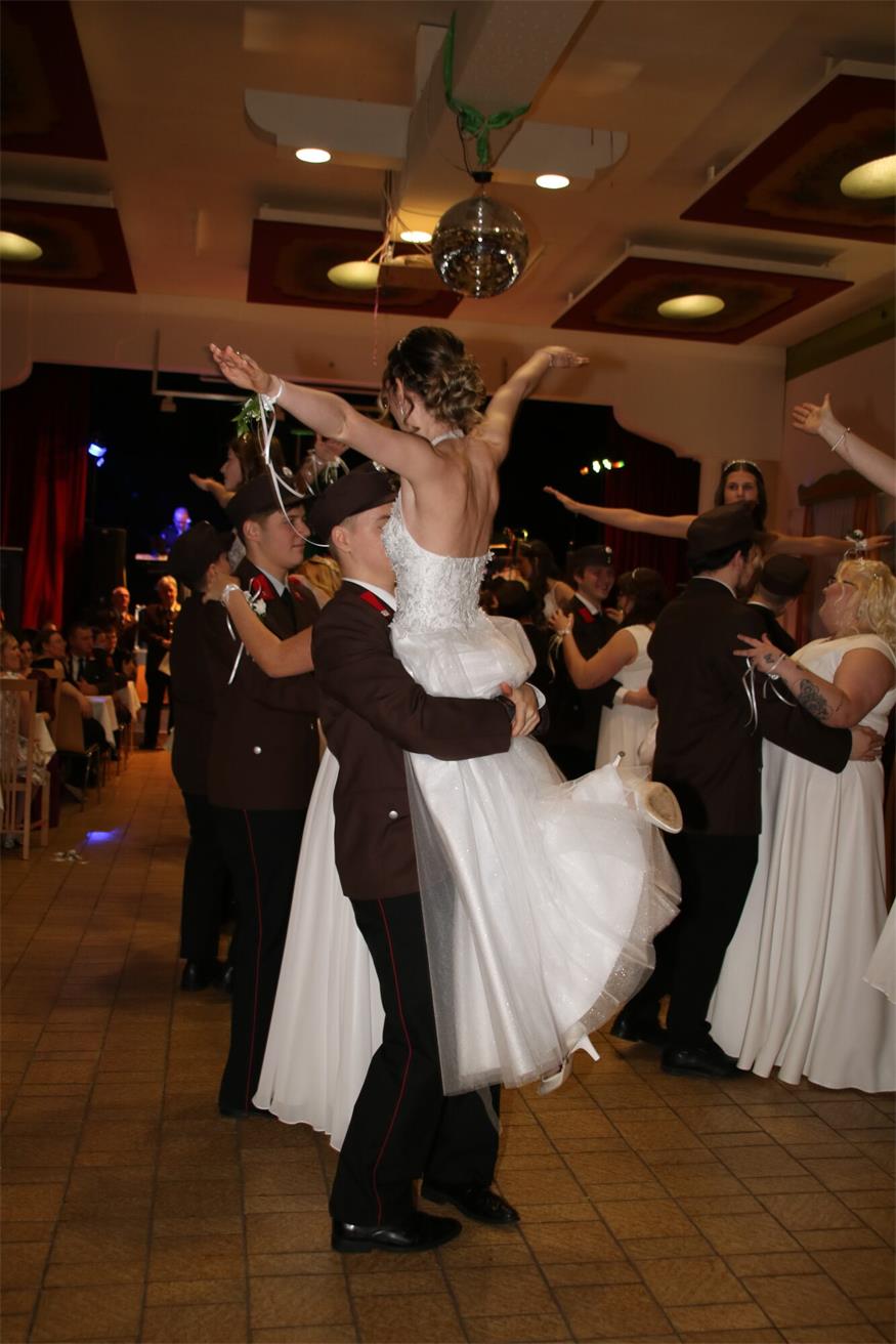 Der „Opernball“ des Mittelburgenlands: Die Feuerwehren baten zum Tanz