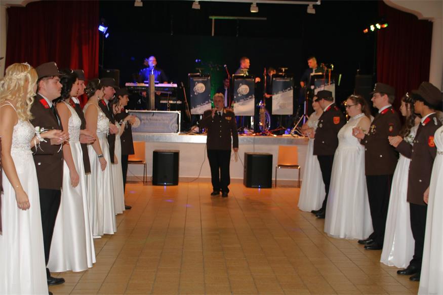 Der „Opernball“ des Mittelburgenlands: Die Feuerwehren baten zum Tanz