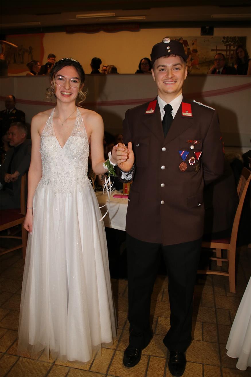 Der „Opernball“ des Mittelburgenlands: Die Feuerwehren baten zum Tanz