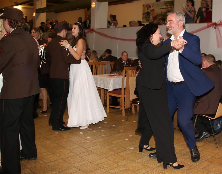 Der „Opernball“ des Mittelburgenlands: Die Feuerwehren baten zum Tanz
