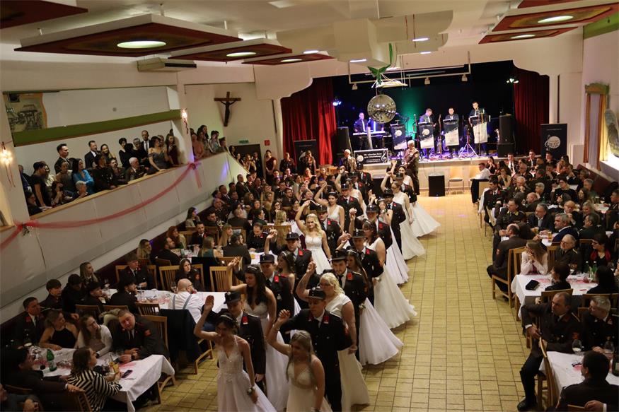 Der „Opernball“ des Mittelburgenlands: Die Feuerwehren baten zum Tanz
