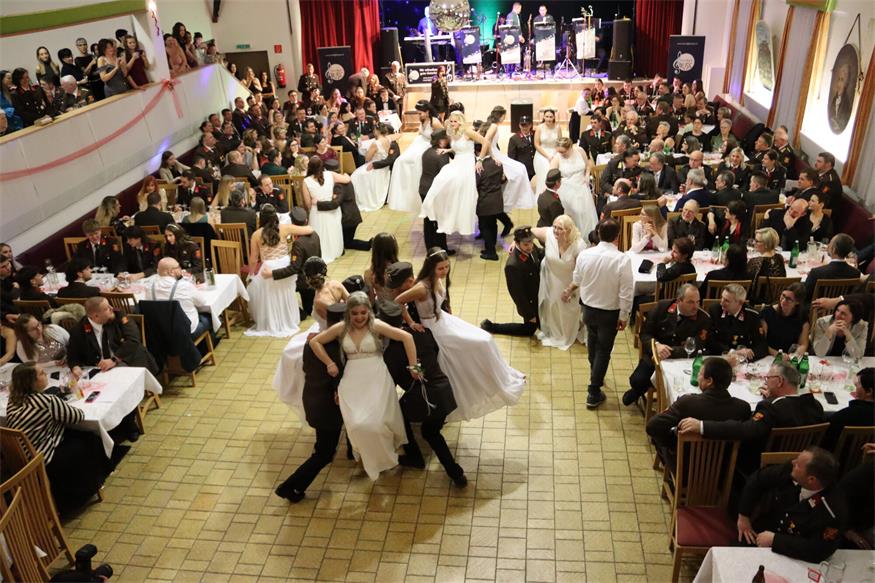 Der „Opernball“ des Mittelburgenlands: Die Feuerwehren baten zum Tanz