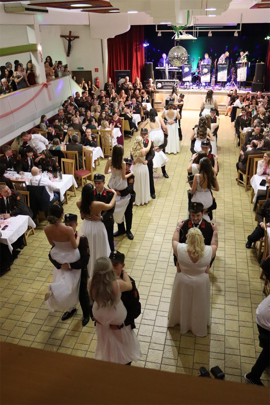 Der „Opernball“ des Mittelburgenlands: Die Feuerwehren baten zum Tanz