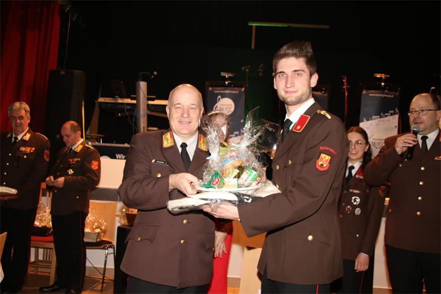 Der „Opernball“ des Mittelburgenlands: Die Feuerwehren baten zum Tanz